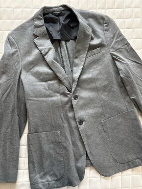 Banana Republic Men’s Gray Tailored Fit Blazer with Black Lining - 44R